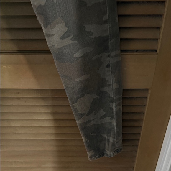 Seven7 Green Camo Skinny Jeans - Picture 4 of 7